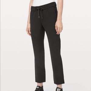 On the fly woven pant NWT lululemon